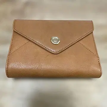 미사용 새상품 kisora 브라운 가죽 접이식 지갑