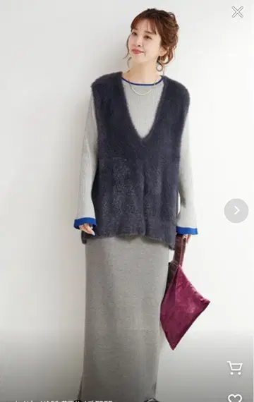 베이세스톡 샤기 베스트 + 종이상자 스커트