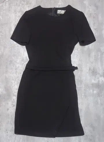 [ SALE ] HIROMI YOSHIDA 타이트 원피스 세레모니