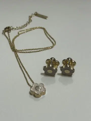 MARY QUANT 귀걸이 목걸이