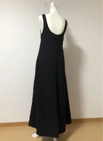 ZARA 블랙 슬리브리스 롱 원피스