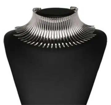 스파이크 디자인 실버 목걸이