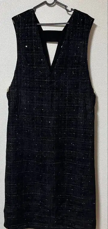 부즈루드 라메 트위드 슬리브리스 원피스