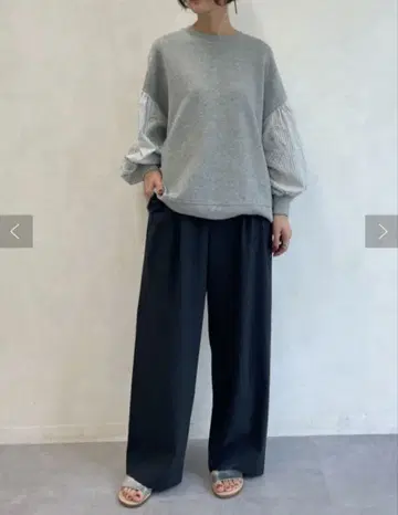 비어즐리 소매 퍼프 트레이닝복 그레이 꽃무늬