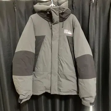 퍼스트 다운 다운 자켓 그레이/블랙 L 사이즈