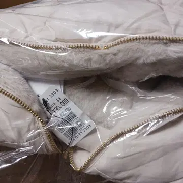 새상품 MEDOC 본체 30000엔 후드 부착 자켓 베이지