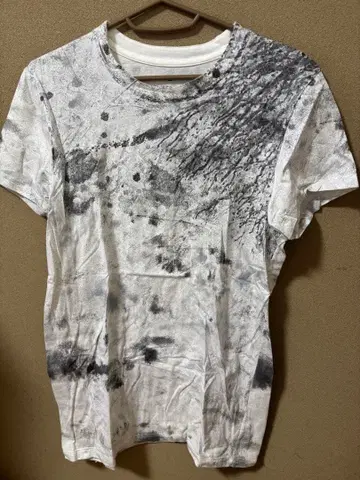 크리스 반 아쉬 (KRISVANASSCHE) 티셔츠