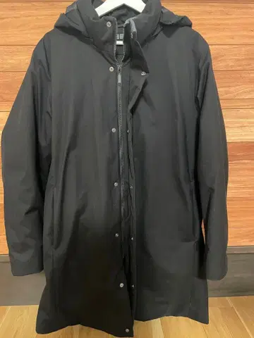 유니클로 24년 모델 다운 블랙 L 사이즈