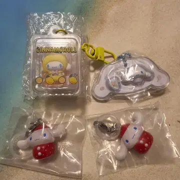 시나모롤 산리오 패키지 참 시크릿 키링 메지루시