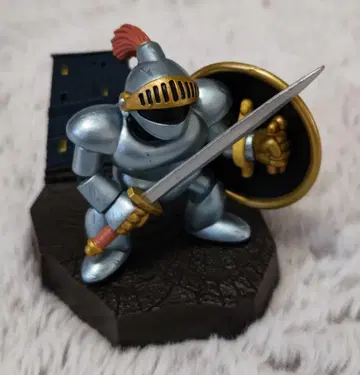 드래곤 퀘스트 입체 몬스터 도감 피규어 시리즈 [ 방황하는 갑옷 ]