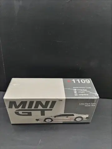 MINI GT Lotus Esprit Turbo 1109