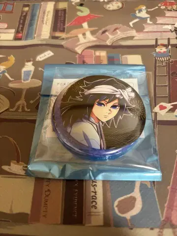 귀멸의 칼날 아와오도리 캔뱃지 토미오카 기유