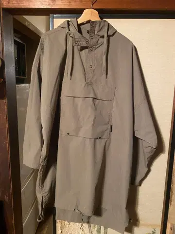 TARAS BOULBA 후드 부착 마운틴 파카