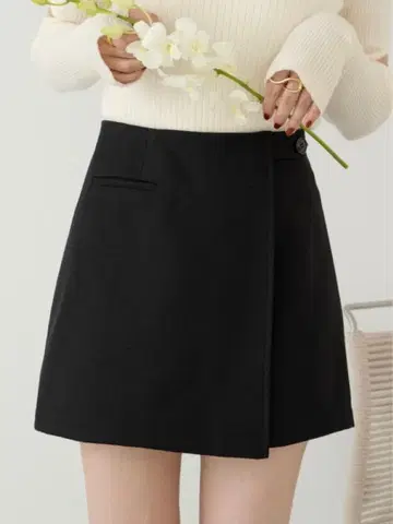 hinari 랩 디자인 미니스커트 블랙