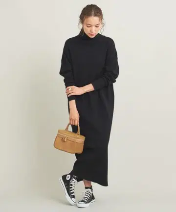 BEAUTY&YOUTH 밀라노 리브 터틀넥 니트 원피스