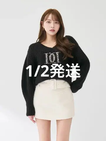 Darich 팬시 비즈 DD 로고 볼륨 니트탑 블랙