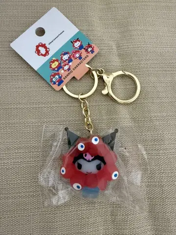 산리오 미야쿠미야쿠 변신 클리어 컬러 키링 쿠로미