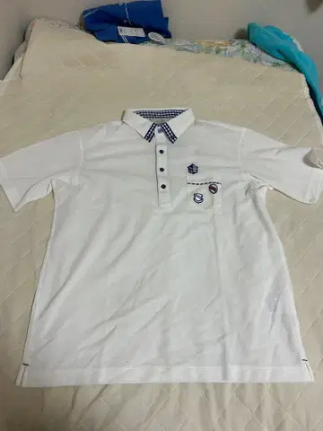 화이트 피케 셔츠 체크 옷깃