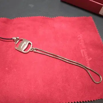 페라가모 휴대용 액세서리