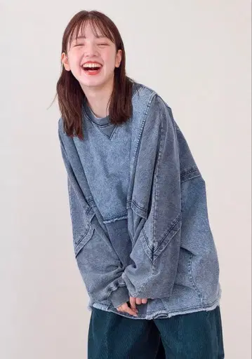 mililopiulu 케미컬 데님 쭈리 돌먼 풀오버 블루