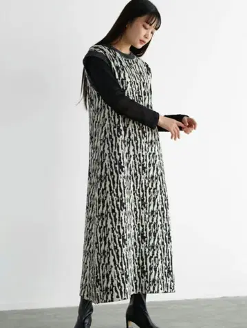 RADIATE 라디에이트 뉘앙스 자카드 니트 원피스