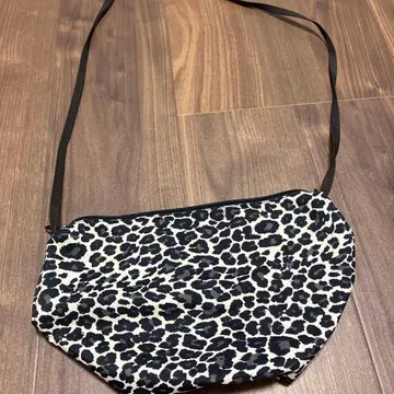 [ 미사용 ] 에르베샤 펠리에 보트형 숄더백