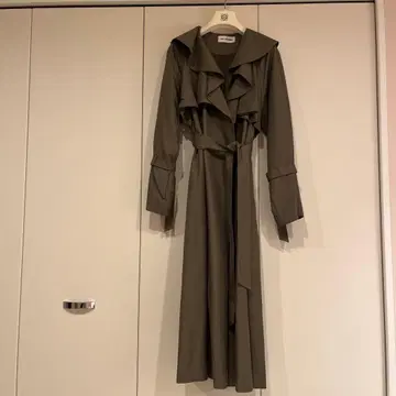 릴리 브라운 스프링 코트