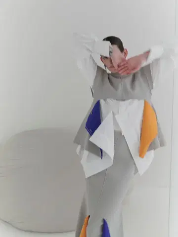 UN3D 멀티컬러 2웨이 케이프 베스트