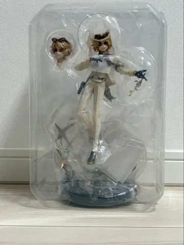 제5인격 7주년 오프라인 팩 럭셔리판 탐광자 피규어