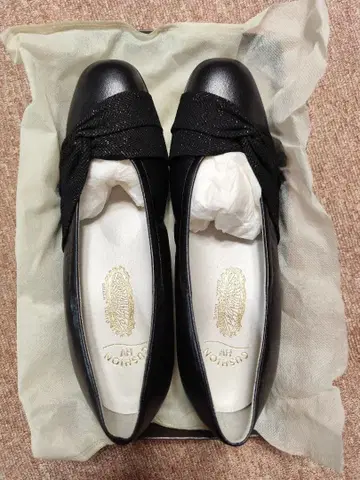 [새상품] 긴자 요시노야 여성 신발 24cm