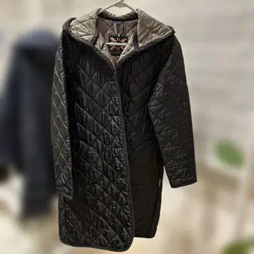 라벤햄 퀼팅 코트 후드 부착 블랙