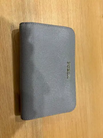 FURLA 그레이 접이식 지갑