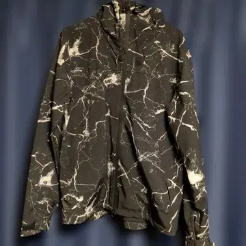 [새상품급] 캐바리아 남성용 후드 부착 나일론 자켓 L 46