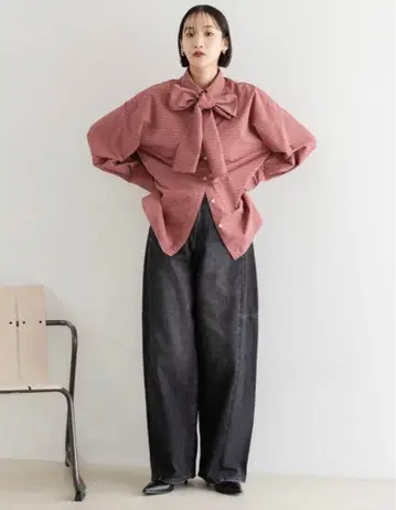 [ 새상품 미사용 ] 커브 데님 블랙