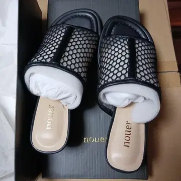 새상품 본체 17800엔 nouer 메쉬 샌들 블랙 23.0cm