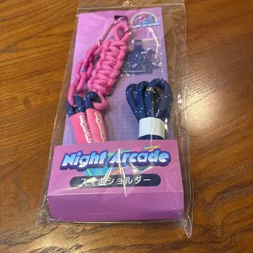 Night Arcade 포켓몬 센터 스마트폰 숄더