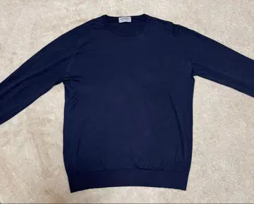 [ 새상품급 ] JOHN SMEDLEY 네이비 스웨터