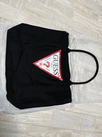 GUESS 블랙 토트백