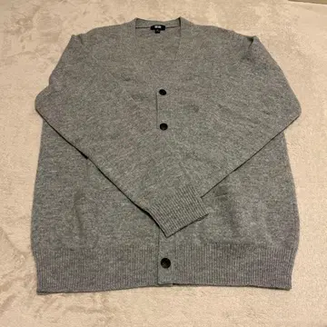 UNIQLO 프리미엄 라무 V넥 가디건 M 새상품