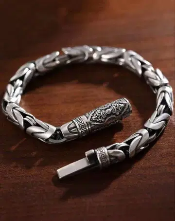 빈티지풍 뜨개질 팔찌