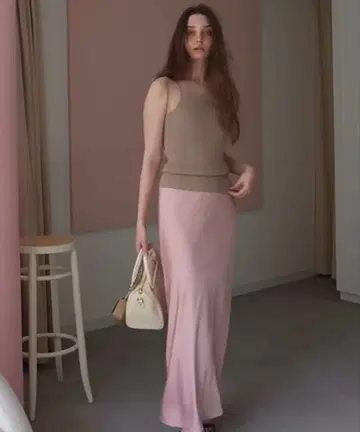 aimeine 메인 새틴 바이어스 스커트 핑크