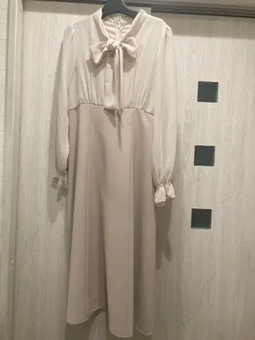 레스 빠세 리본 포함 긴팔 원피스 38