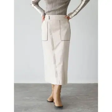 RADIATE 파이핑 포켓 스웨이드 스커트