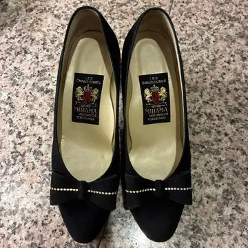 MIHAMA 블랙 리본 포함 펌프스 미하마 21.5 블랙 리본