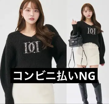 Darich 팬시 비즈 DD 로고 볼륨 니트탑 블랙