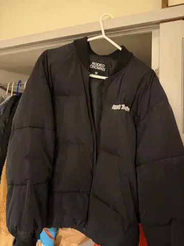 RODEO CROWNS 블랙 다운 자켓