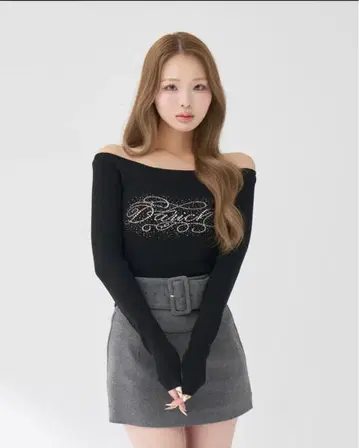 [ 미사용 새상품 ] darich 비쥬 로고 보트넥 니트탑