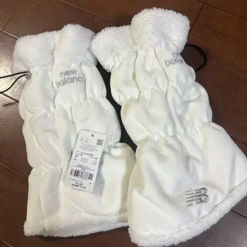 New Balance 화이트 레그 워머