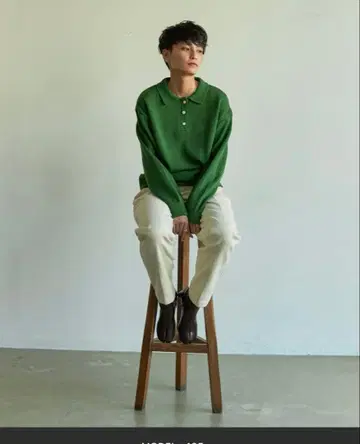 VACANCY 배색 폴로 니트