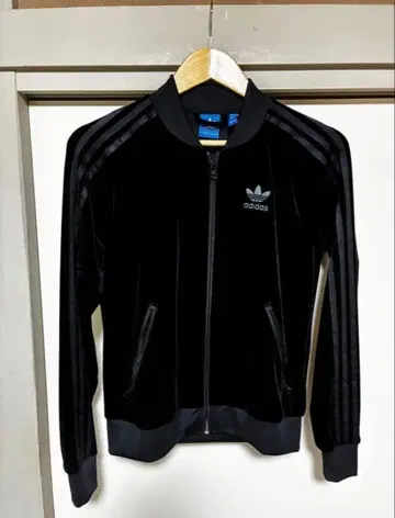 아디다스 벨로아 트랙탑